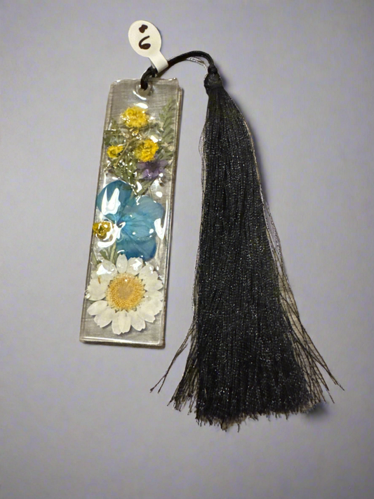 Book mark - Clear resin with dried flowers